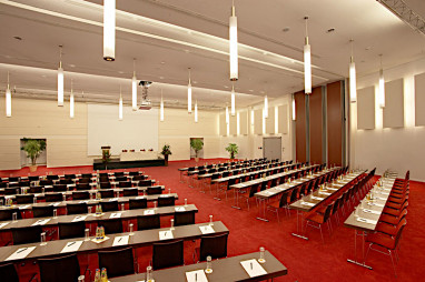The Monarch Hotel & Convention Center: Sala convegni