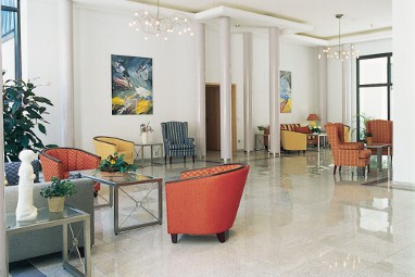 Hotel Weissenburg: Lobby