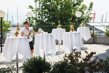 Mövenpick Hotel Lausanne: Вид снаружи