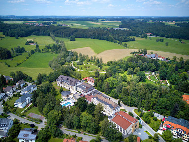 Steigenberger Hotel Der Sonnenhof: Vista esterna