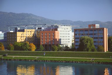Trans World Hotel Donauwelle Linz: Вид снаружи