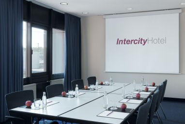 IntercityHotel Freiburg: Sala de conferências