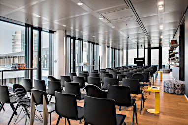 Design Offices München Nove: Salle de réunion