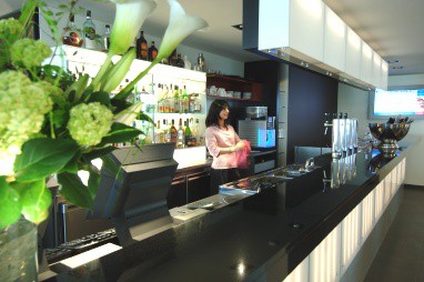 Novotel Antwerpen: 酒吧/休息室