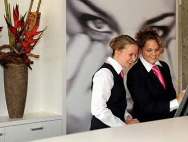 Postillion Hotel Utrecht-Bunnik: Hol recepcyjny