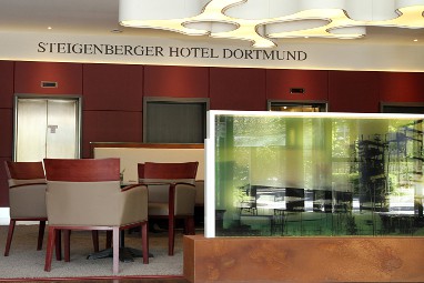 Steigenberger Hotel Dortmund: Lobi