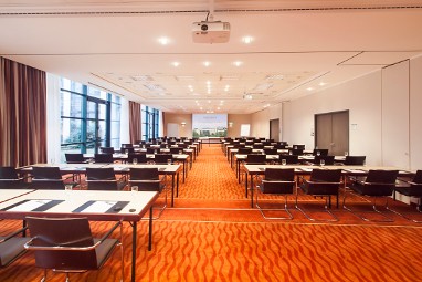 Steigenberger Hotel Dortmund: конференц-зал