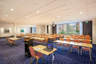 H+ Hotel & SPA Engelberg: конференц-зал