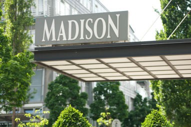 MADISON Hotel: Dış Görünüm