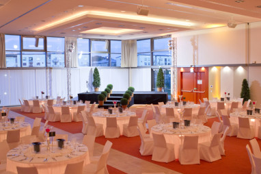 Holiday Inn Berlin Airport Conference Centre: Sala de conferências