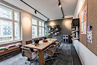 Design Offices Berlin Unter den Linden: Sala na spotkanie