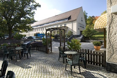 Land- und Golfhotel ´Alte Fliegerschule´ Eisenach: Vista externa