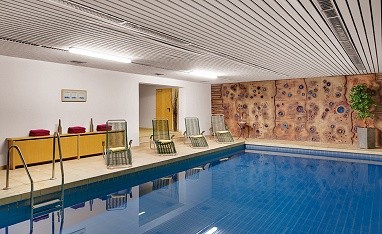 Hotel Gersfelder Hof: Havuz
