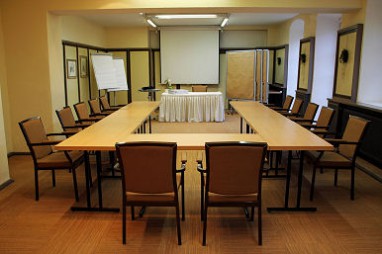 Schlosshotel Neufahrn: Meeting Room