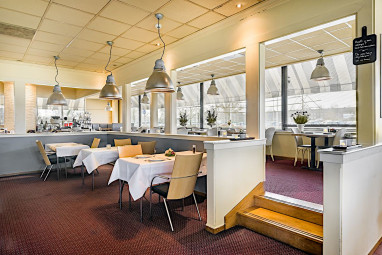 Select Hotel Apple Park Maastricht: レストラン