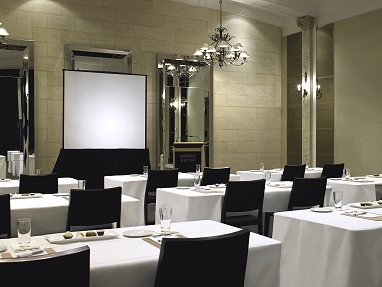 Royce Hotel Melbourne: Meeting Room
