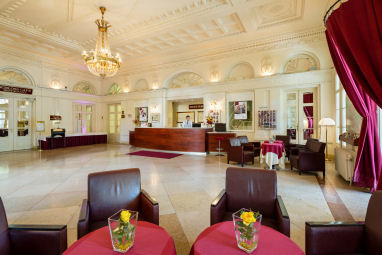 Austria Trend Hotel Schloss Wilhelminenberg: Lobby