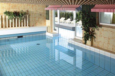 Sporthotel Zum Hohen Eimberg: Zwembad