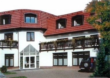 Waldhotel Wandlitz: Vista exterior