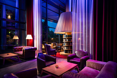 HOTEL BERLIN KÖPENICK by Leonardo Hotels: Bar/Salón