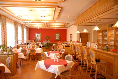 Waldhotel Berghof: Bar/salotto