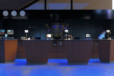 Radisson Blu Hotel Zurich Airport: Hol recepcyjny