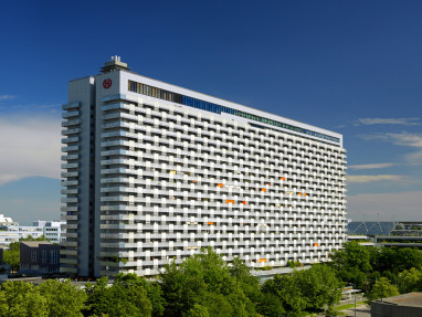 Four Points by Sheraton Munich Arabellapark: Exterior View