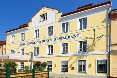 Romantik Hotel Goldener Stern: 外景视图