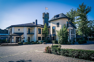Hotel Burg Schwarzenstein: 外景视图