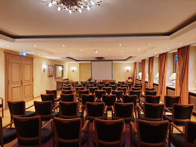 Hotel Alpenhof: 회의실