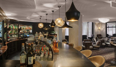 Hilton Munich Park: Bar/salotto