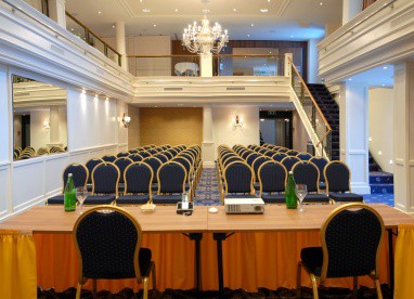Romantik Hotel Schweizerhof: Sala de conferencia