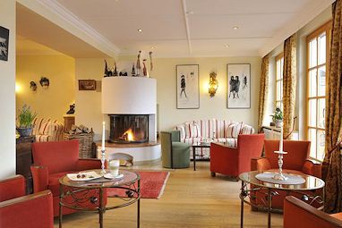 Romantik Alpenhotel Waxenstein: Bar/salotto