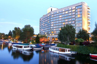 Hilton Amsterdam: Vista externa