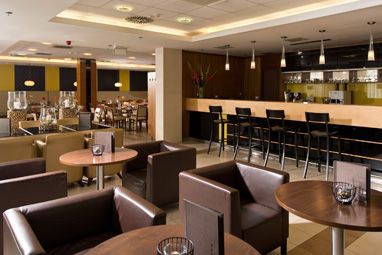 ACHAT Premium Budapest: Bar/hol hotelowy