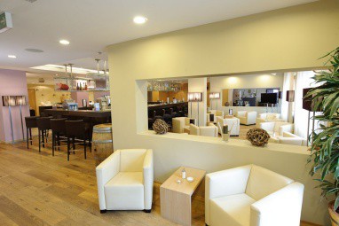 Falkensteiner Hotel & Spa Bleibergerhof: Bar/Lounge
