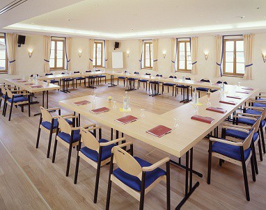 Hotel und Landgasthof Altwirt : конференц-зал