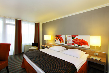 H4 Hotel Frankfurt Messe: Room