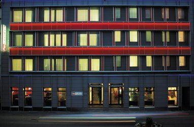 ferrotel Duisburg - Partner of SORAT Hotels: Buitenaanzicht