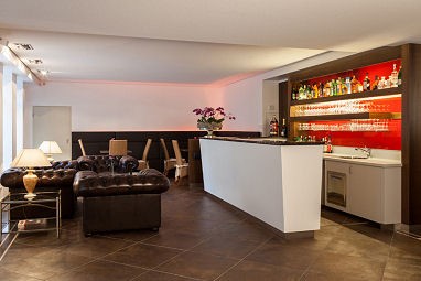 carathotel and apartments München: Bar/hol hotelowy