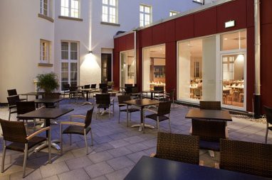 Ibis Karlsruhe City: Bar/Lounge
