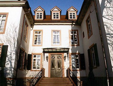 Hotel Herrenhaus von Löw: 外景视图