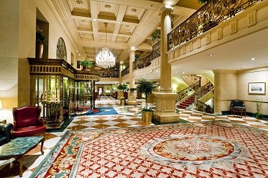 Grand Hotel Wien: Hol recepcyjny