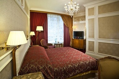 Grand Hotel Wien: Habitación