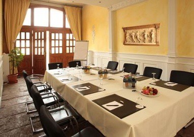 Hotel Schloss Edesheim: Sala de reuniões