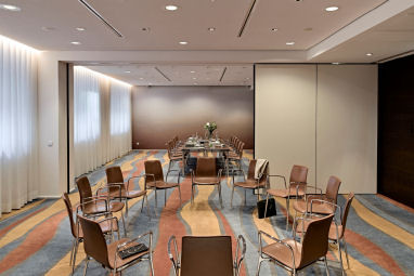 SIDE Design Hotel: Sala de reuniões