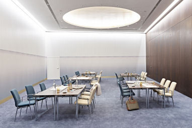 SIDE Design Hotel: Sala de reuniões
