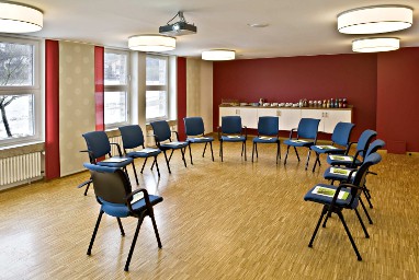 Schmerlenbach - Tagungszentrum des Bistums Würzburg: Toplantı Odası