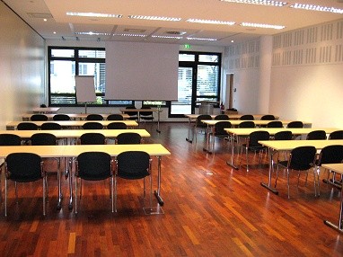 Conference Area Brune Immobilien : Sala de conferencia