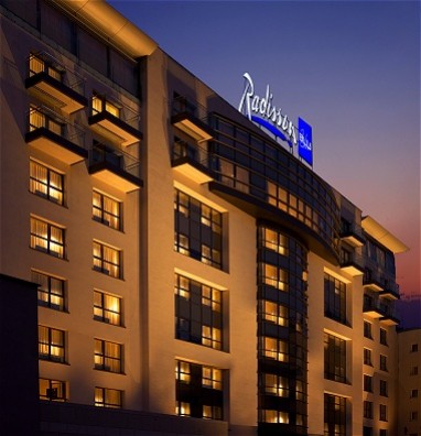 Radisson Blu Hotel Bucharest: Vista externa